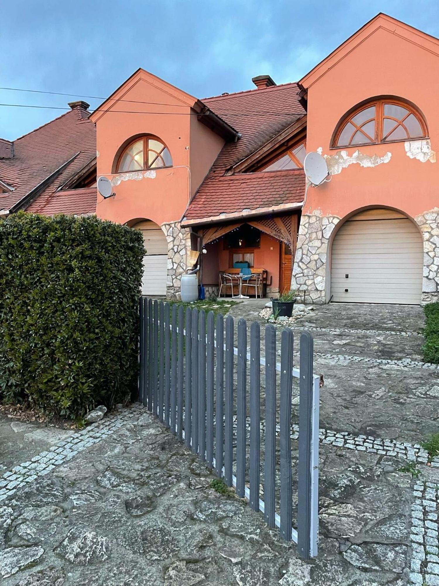 Greenpark Garden Villa Family Apartments Near Tokaj Szerencs Exterior photo